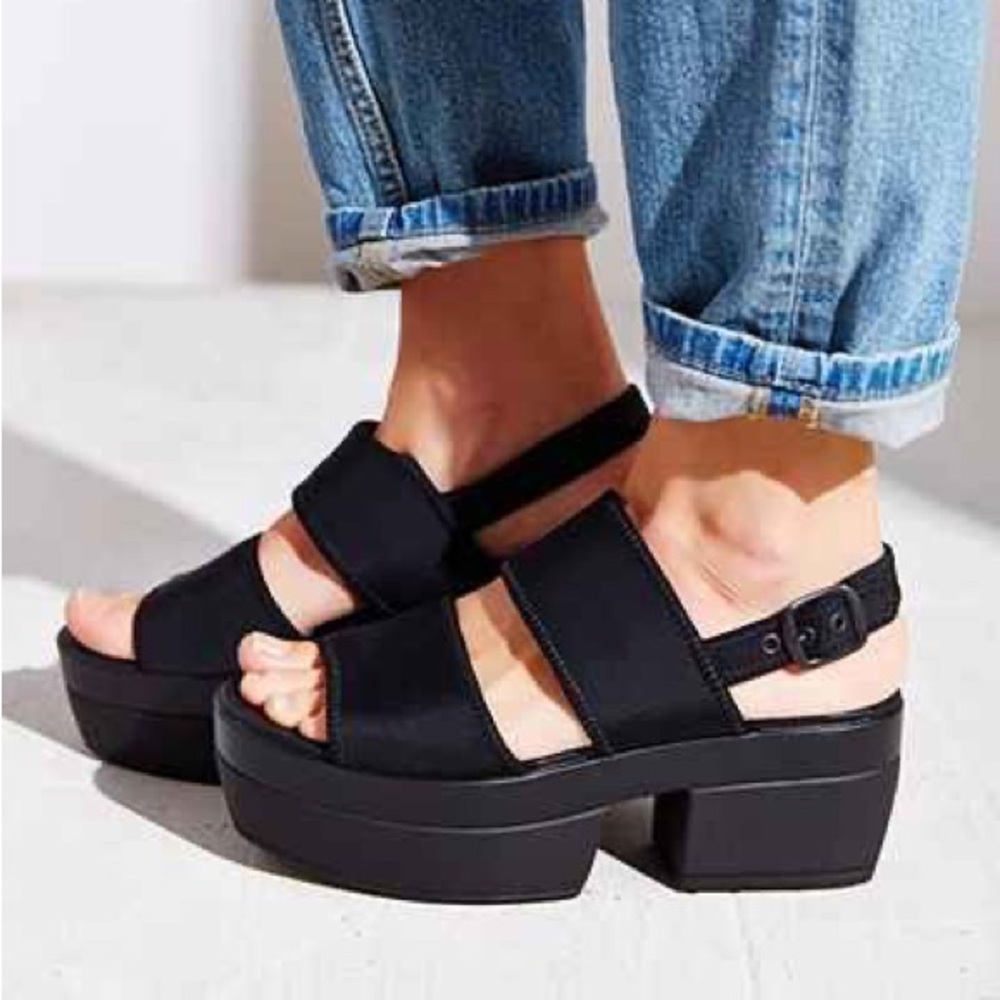 Vagabond Lindi platform sandals size 9